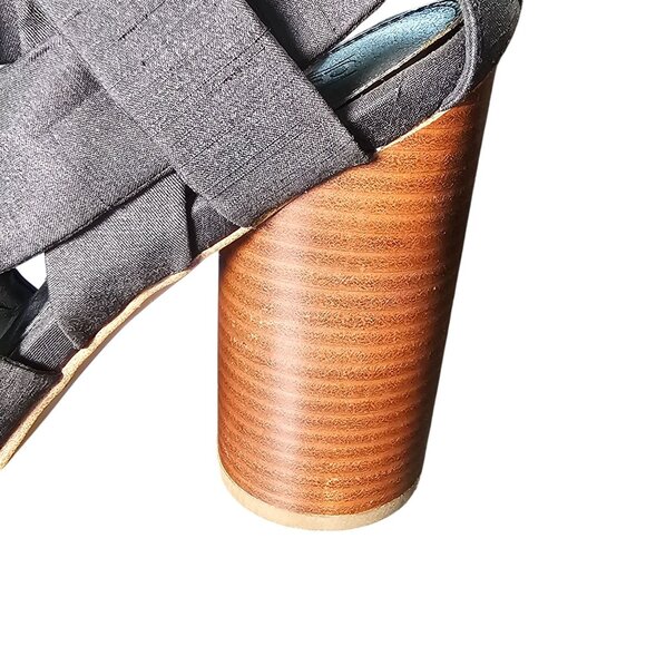 Black Heeled Sandals With Bow Accents & Wooden Block Heel size 9 - Picture 9 of 12